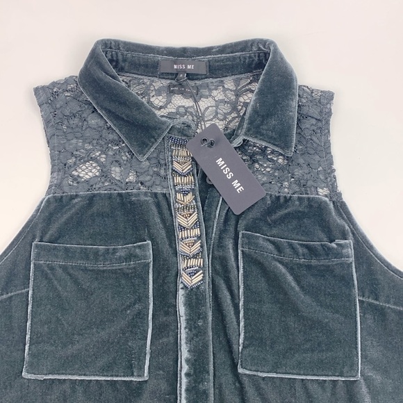 Miss Me Velvet Gray Sleeveless lace button down top shirt beaded Size Small NWT - Picture 2 of 13
